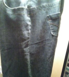 Women's plus size denim capris